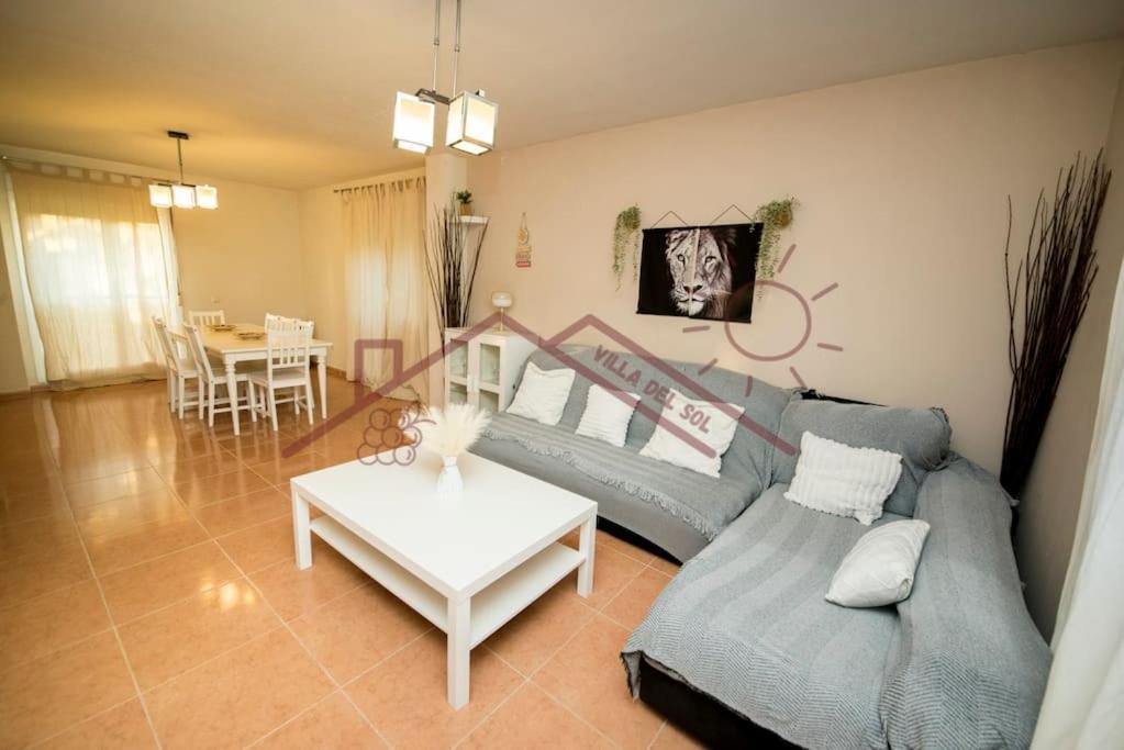 Villa Del Sol - Piscina Climatizada Mentrida Exteriör bild