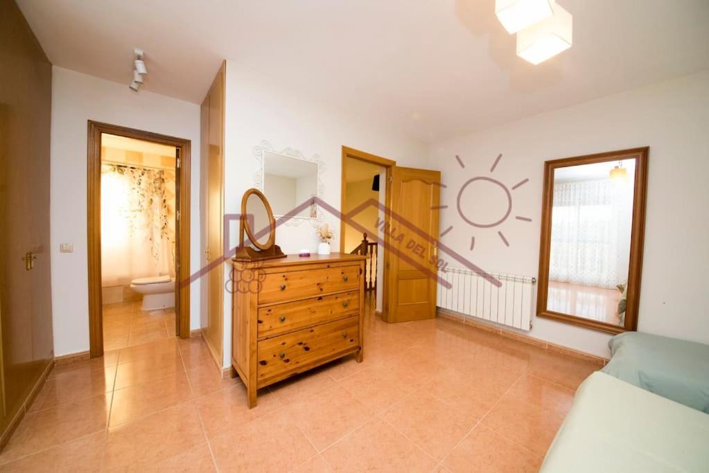 Villa Del Sol - Piscina Climatizada Mentrida Exteriör bild